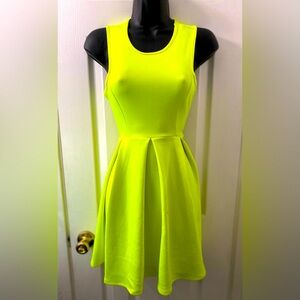 Forever 21 Neon Green Dress Size Small